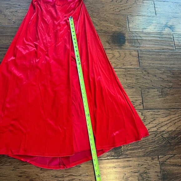 NWT $139 B DARLIN Formal Dress Size 1/2 Juniors Red Satin Keyhole Halter Gown XS - Picture 9 of 16